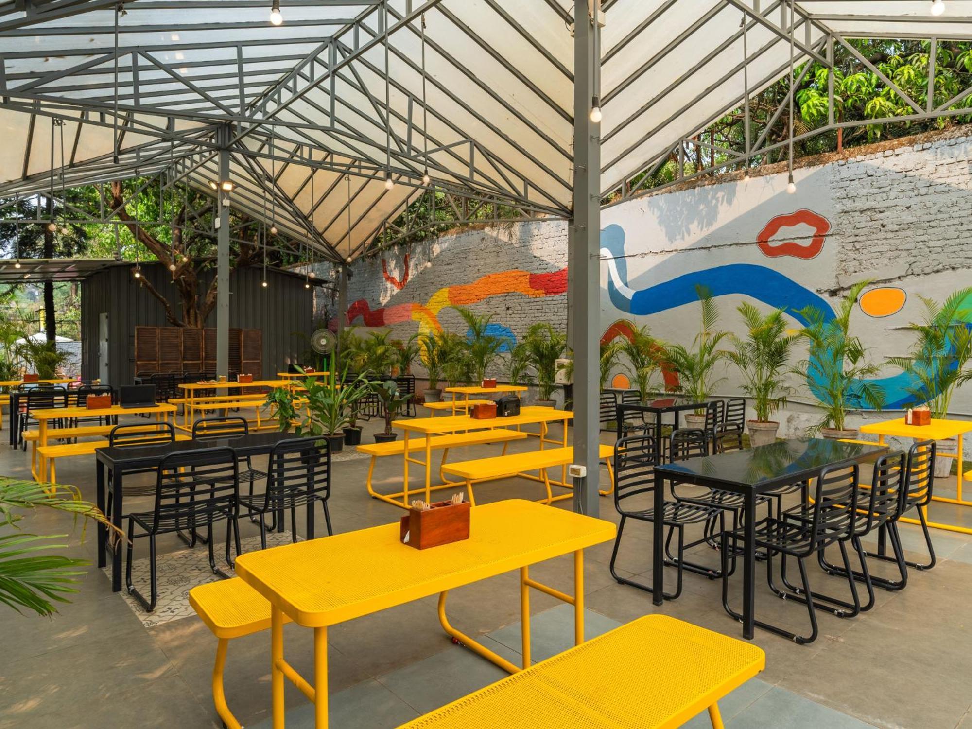 The Hosteller Lonavala, City Centre Exterior photo